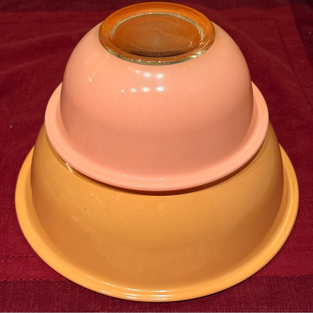 Vintage PYREX Autumn Rainbow 1980s Glass Bottom Mixing Bowls #322 and #325